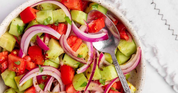 3 loại rau dễ "ngậm" nhiều thuốc trừ s&acirc;u, k&yacute; sinh tr&ugrave;ng nhất chợ, đi mua phải lựa kỹ - Ảnh 2.