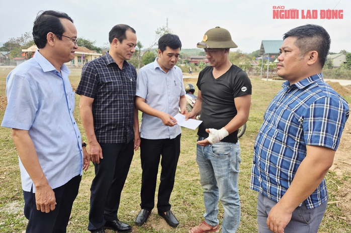 Vụ tr&acirc;u h&uacute;c 2 người bị thương: Tr&acirc;u dữ đ&atilde; "vượt bi&ecirc;n" - Ảnh 1.