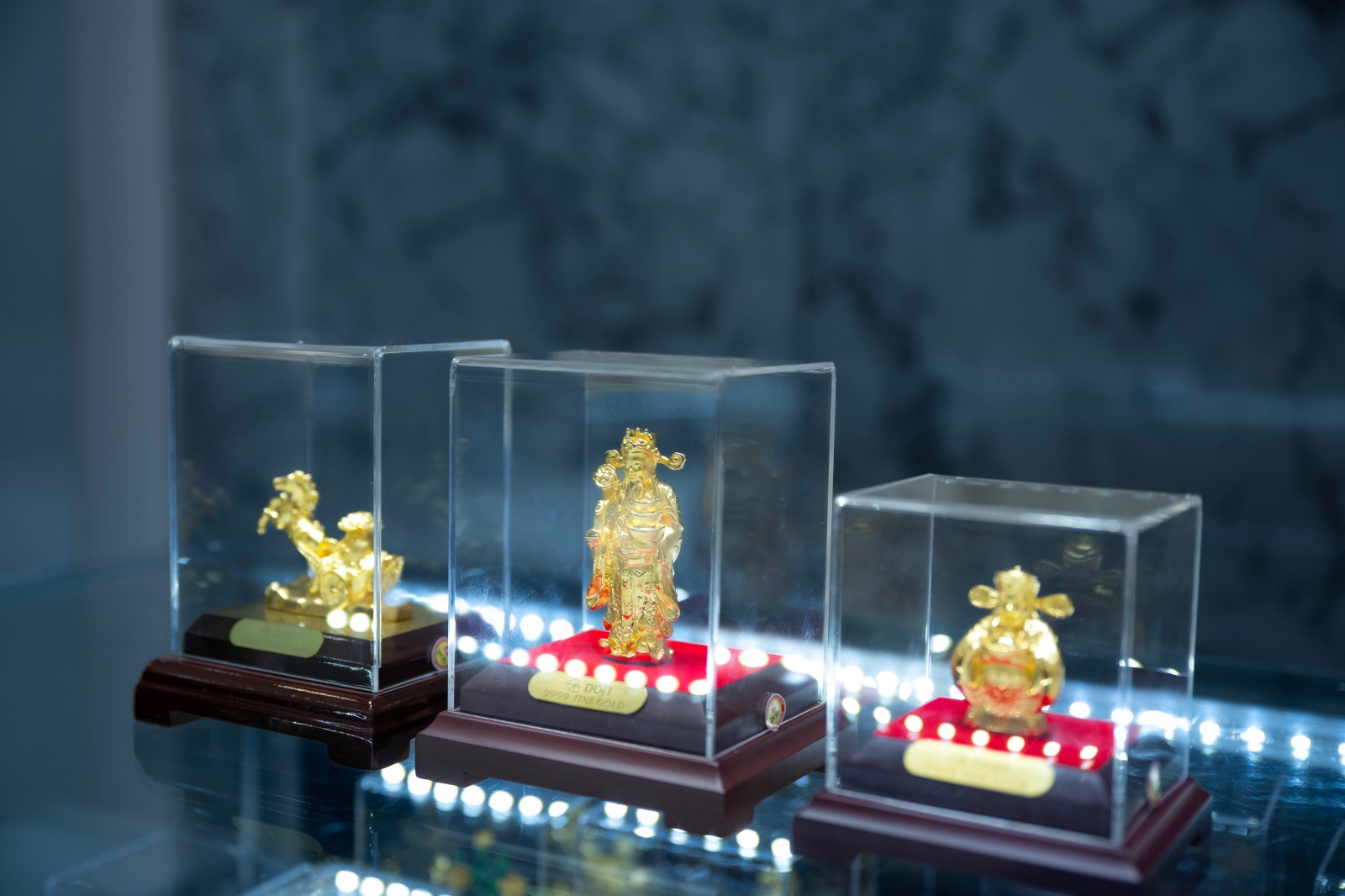 Kh&aacute;ch đội mưa xếp h&agrave;ng chờ mua v&agrave;ng ng&agrave;y v&iacute;a Thần T&agrave;i tại H&agrave; Nội - Ảnh 18.