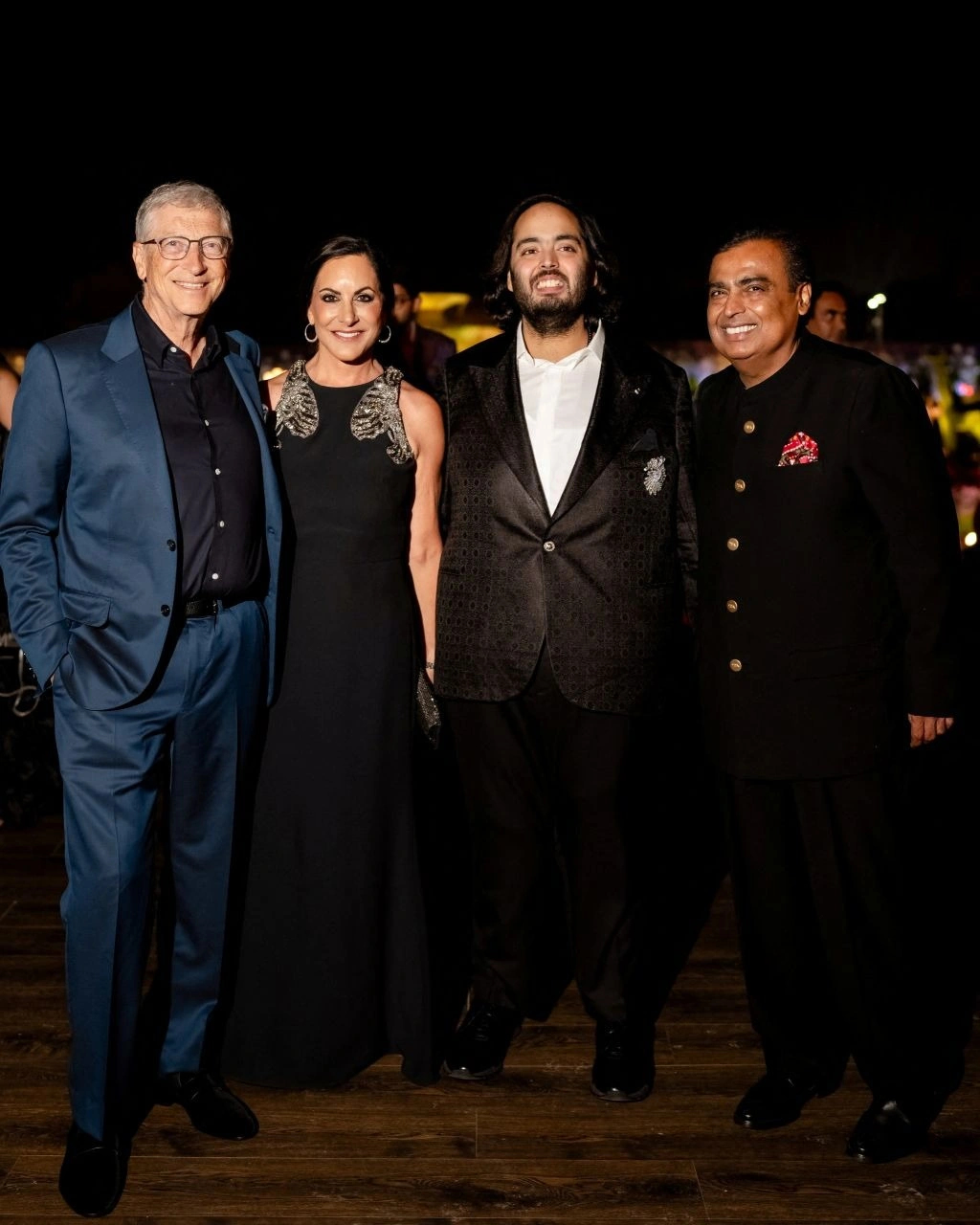 Chân dung bạn gái Bill Gates: Người phụ nữ từng đến Việt Nam và tin đồn đính hôn - Ảnh 4. Chân dung bạn gái Bill Gates: Người phụ nữ từng đến Việt Nam và tin đồn đính hôn - Ảnh 4.