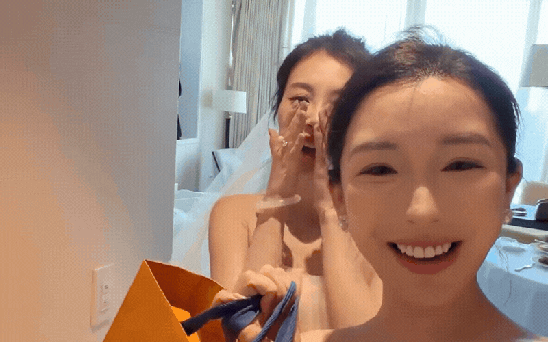 Tình bạn diệu kỳ của phú bà: Đám cưới độc thân đầy cảm động cho bạn thân 35 tuổi - Ảnh 11. Tình bạn diệu kỳ của phú bà: Đám cưới độc thân đầy cảm động cho bạn thân 35 tuổi - Ảnh 11.