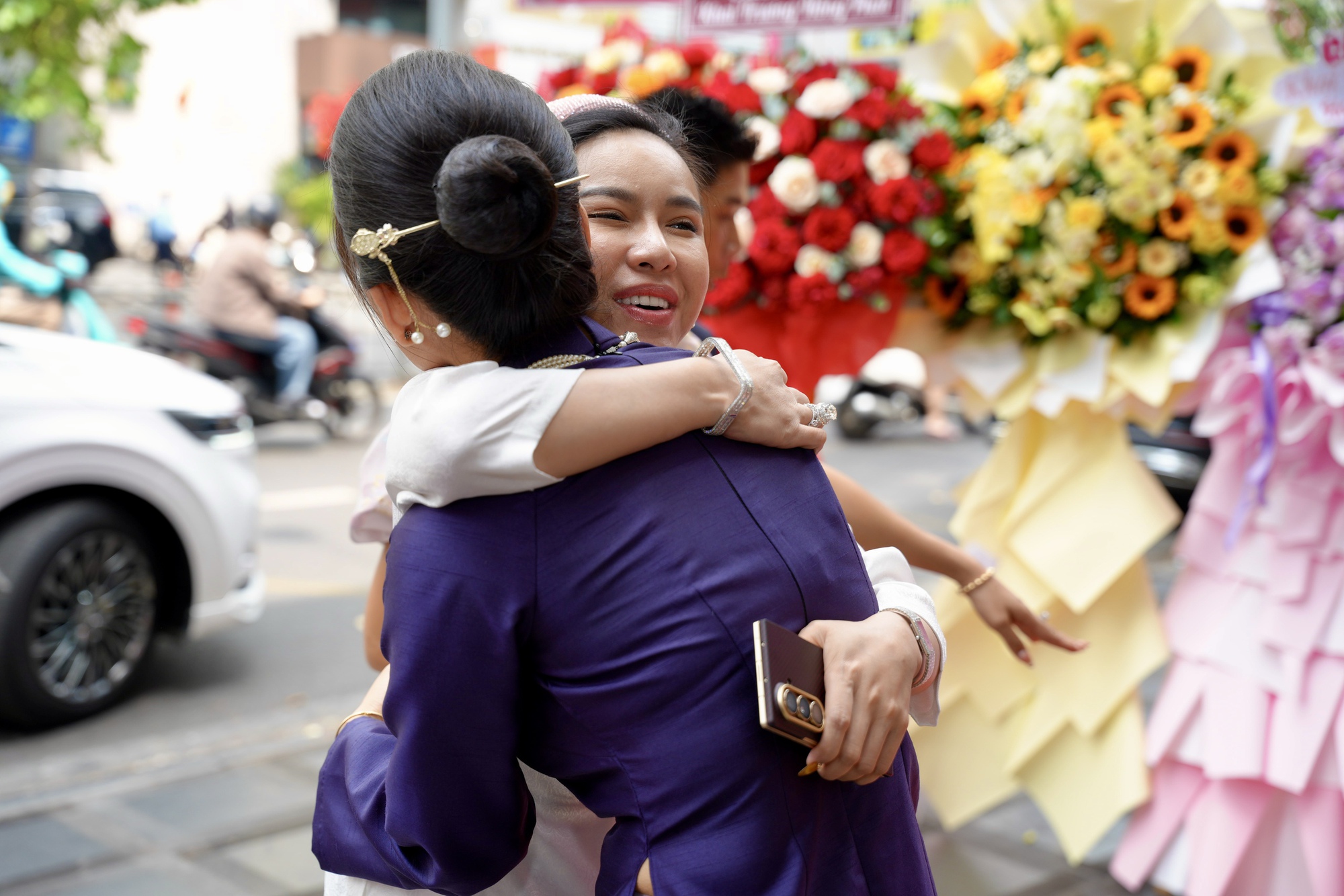 Đầu năm mới, h&agrave;ng loạt nghệ sĩ tới ch&uacute;c mừng Ho&agrave;ng Mập- Ảnh 4.