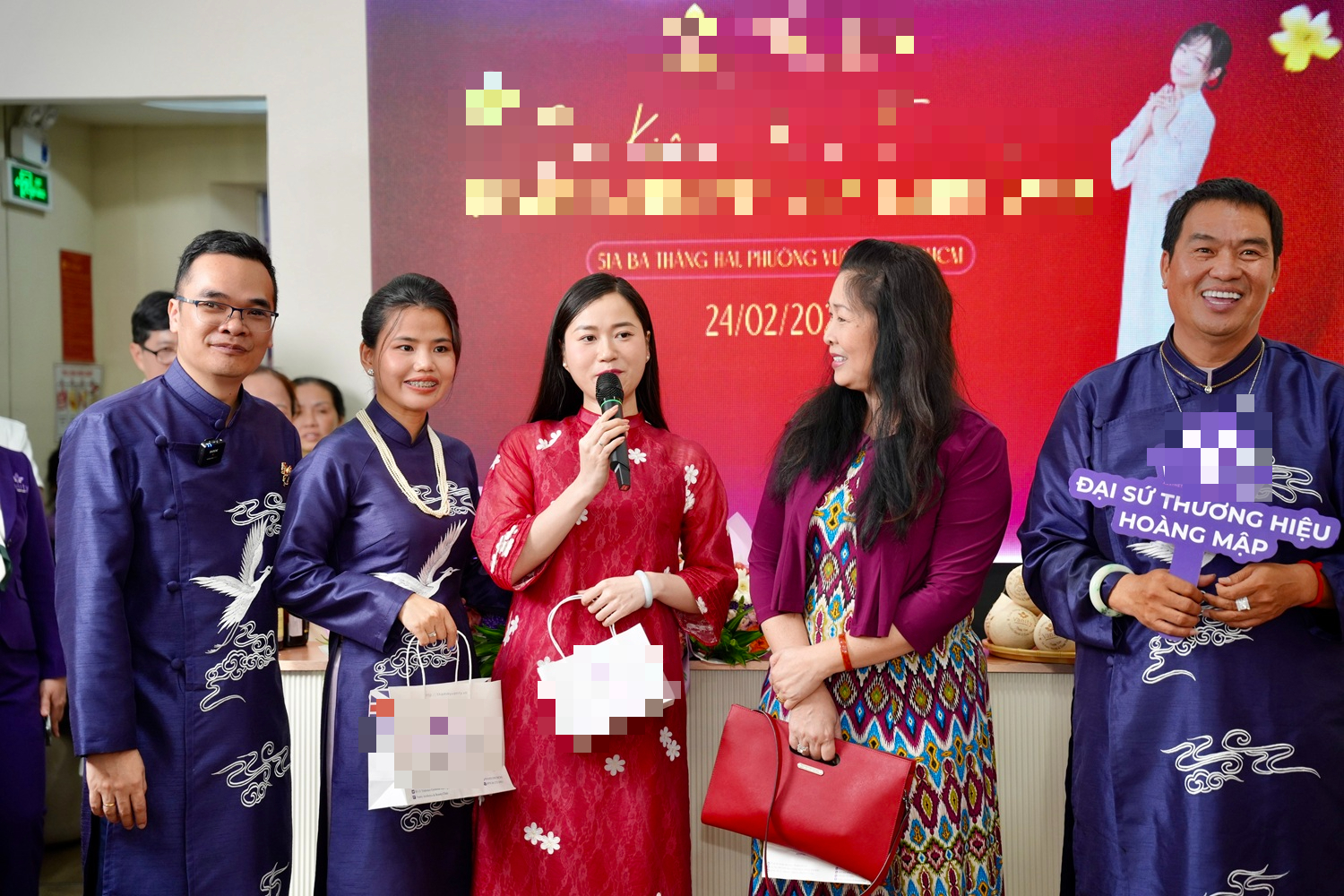 Đầu năm mới, h&agrave;ng loạt nghệ sĩ tới ch&uacute;c mừng Ho&agrave;ng Mập- Ảnh 8.