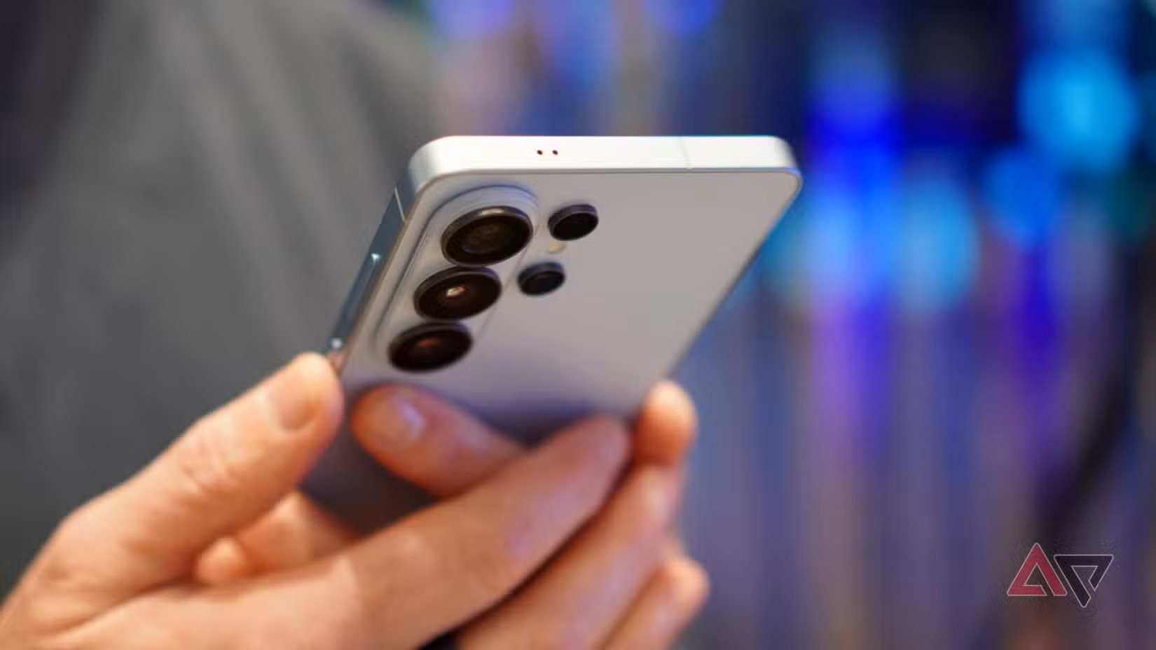 Đ&aacute;nh gi&aacute; Galaxy S26 Ultra 2026: T&iacute;nh năng Privacy Display đ&aacute;ng để iPhone học hỏi ngay - Ảnh 3.