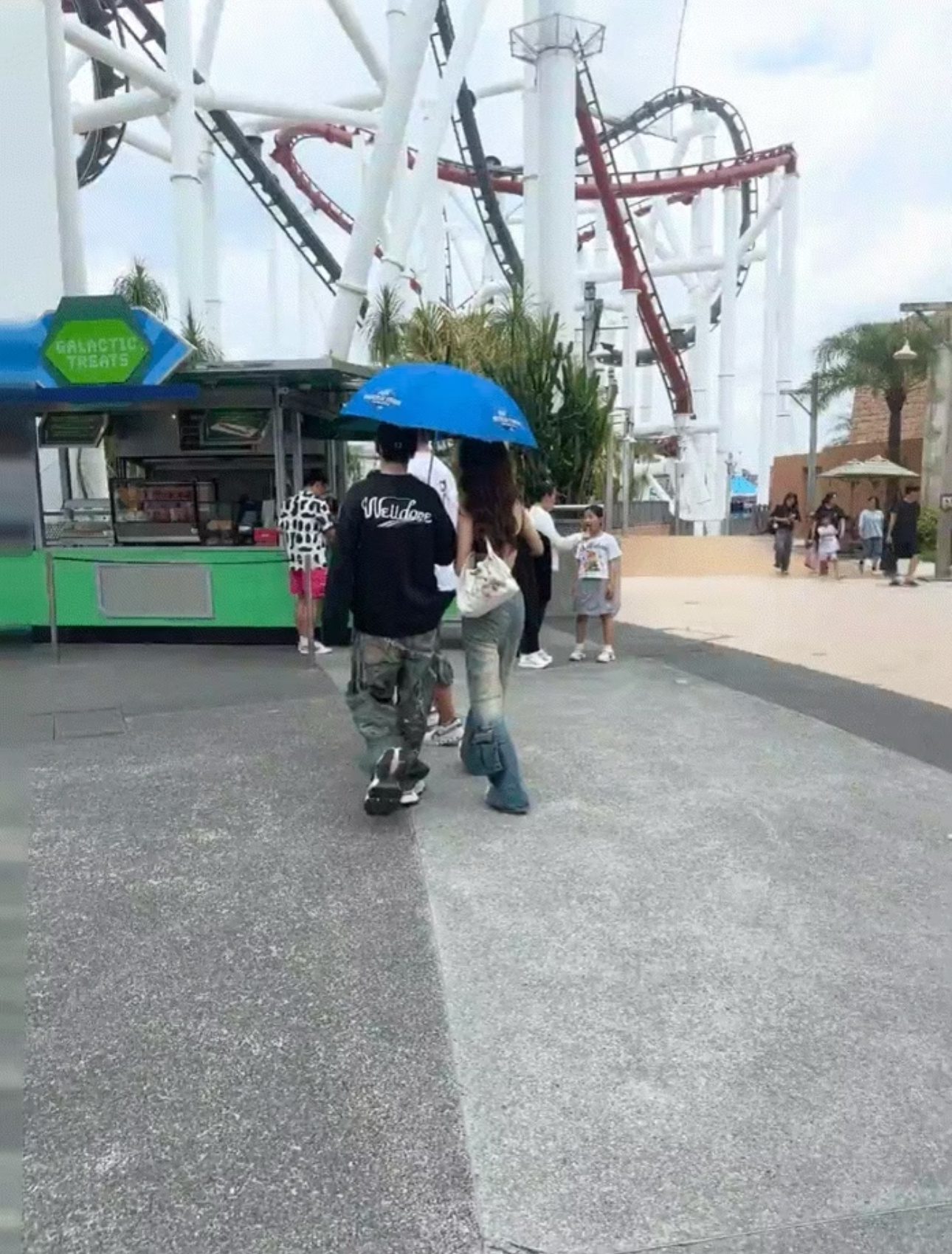 Chấn động: Huỳnh Hiểu Minh hẹn h&ograve; t&igrave;nh mới trẻ đẹp, c&oacute; so được với Angelababy?- Ảnh 1.