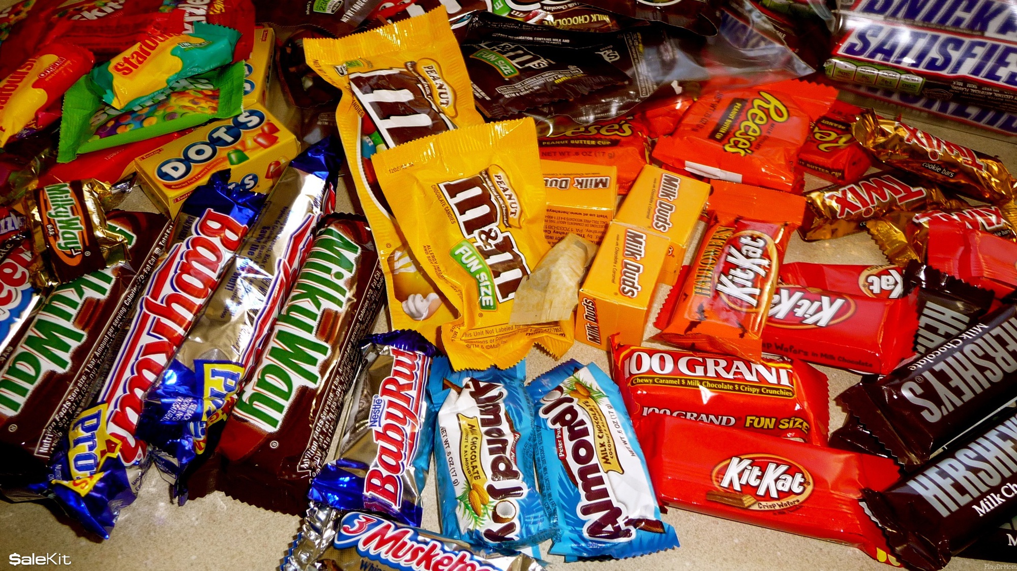 V&igrave; mấy g&oacute;i b&aacute;nh kẹo thừa từ Tết m&agrave; giờ t&ocirc;i bị mẹ chồng mắng mỏ, h&agrave;ng x&oacute;m gh&eacute;t bỏ- Ảnh 1.