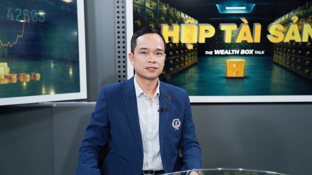 BTV M&ugrave;i Kh&aacute;nh Ly b&agrave;n về &ldquo;thế hệ b&aacute;nh m&igrave; kẹp&rdquo; c&ugrave;ng Gi&aacute;m đốc Ph&acirc;n t&iacute;ch BSC - TS. Trần Thăng Long - Ảnh 3.