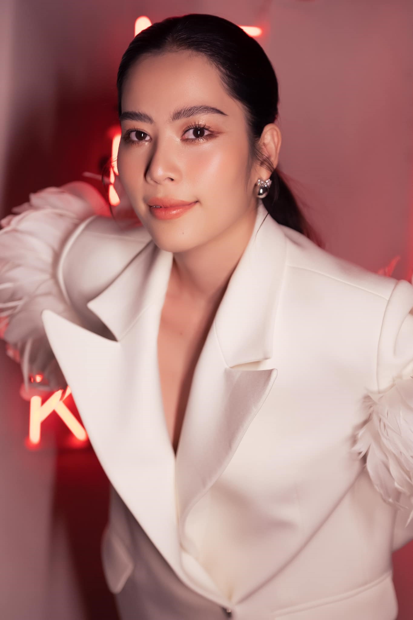 Nam Em bất ổn, đăng clip bật khóc nửa đêm - Ảnh 6.