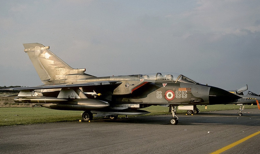 H&agrave;ng ngh&igrave;n linh kiện m&aacute;y bay chiến đấu biến mất b&iacute; ẩn Tại kho qu&acirc;n sự &Yacute; Năm 2026 - Ảnh 1.