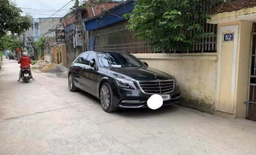 Nh&agrave; h&agrave;ng x&oacute;m khoe con rể gi&agrave;u c&oacute;, tưởng thế n&agrave;o h&oacute;a ra lần đầu gặp con d&acirc;u t&ocirc;i đ&atilde; lễ ph&eacute;p ch&agrave;o hỏi - Ảnh 1.