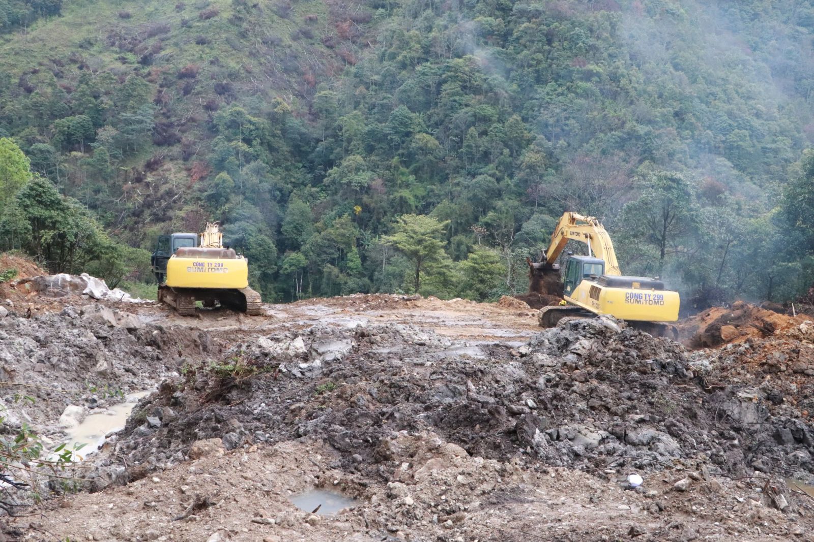 Sau 2 th&aacute;ng khởi c&ocirc;ng, hầm đường bộ qua đ&egrave;o d&agrave;i nhất Việt Nam, r&uacute;t ngắn thời gian từ 2 tiếng xuống 11 ph&uacute;t c&oacute; tiến độ ra sao? - Ảnh 1.