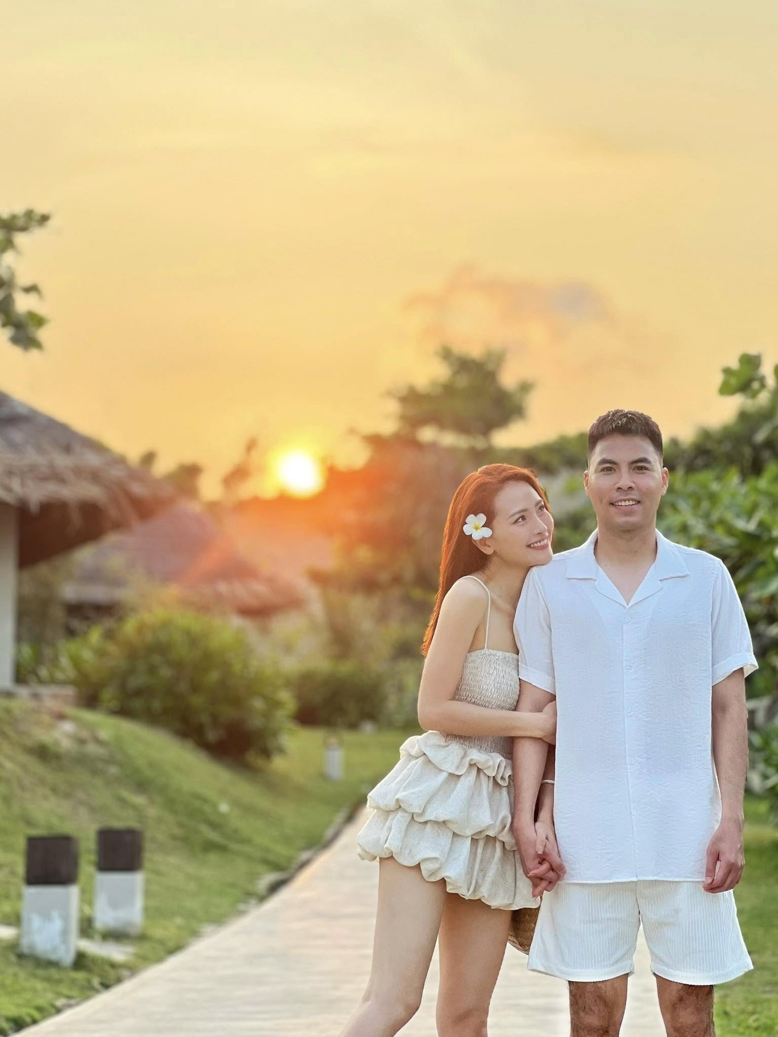 Người trong bức ảnh 8 năm trước của MC Mù Tạt giờ là chồng cô - Ảnh 9.