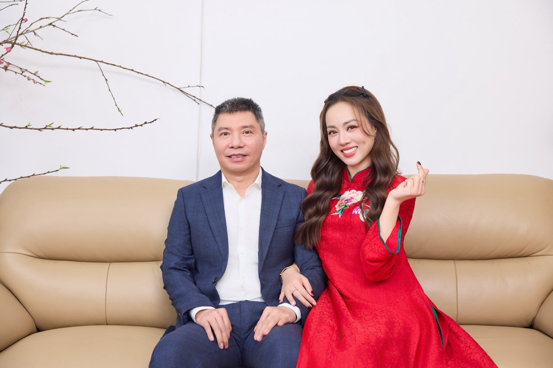 Nam NSND xin nghỉ chức Ph&oacute; gi&aacute;m đốc: Vợ chăm như em b&eacute;, tuổi 53 ai ch&ecirc; b&eacute;o l&agrave; dỗi - Ảnh 2.