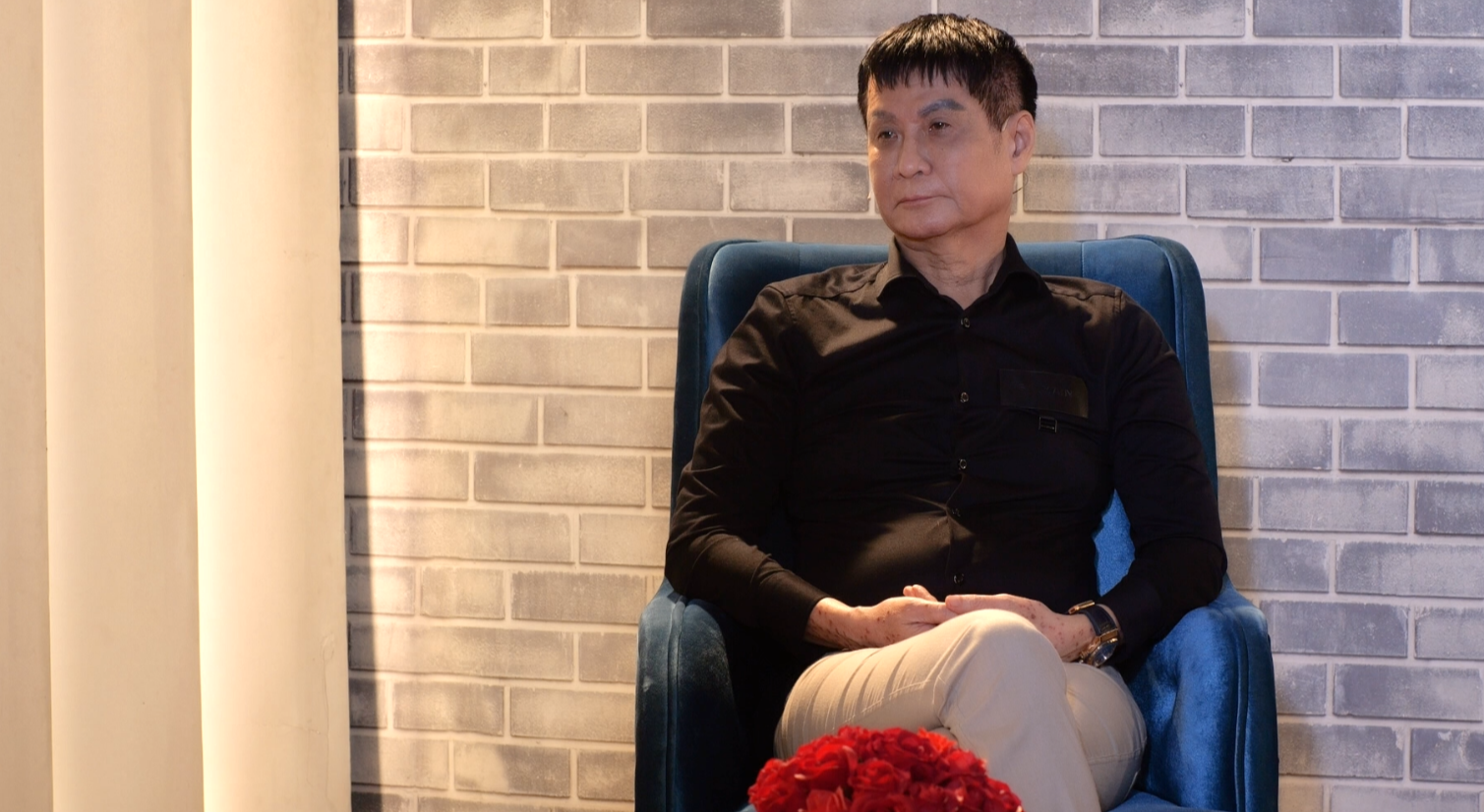 Đạo diễn L&ecirc; Ho&agrave;ng kh&acirc;m phục mẹ đơn th&acirc;n n&oacute;i thẳng bạn trai: "Cho 2 tỷ t&ocirc;i cũng kh&ocirc;ng giao con" - Ảnh 2.