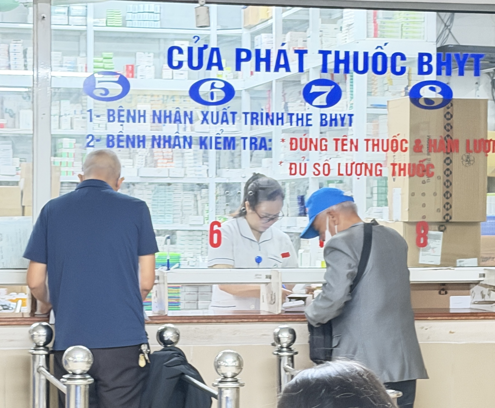 Sửa danh mục BHYT, đề xuất thêm 30 thuốc ung thư - Ảnh 1.