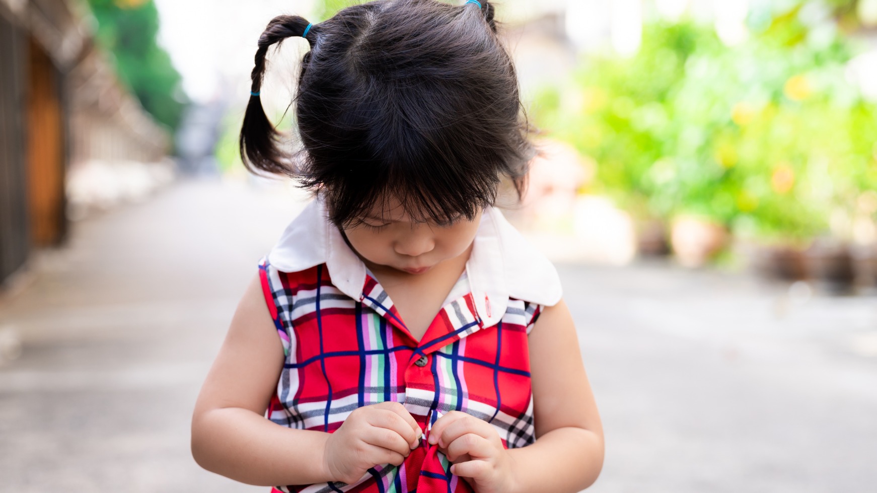 3 c&acirc;u n&oacute;i cửa miệng của cha mẹ khiến trẻ trở n&ecirc;n tự ti v&agrave; nh&uacute;t nh&aacute;t- Ảnh 2.