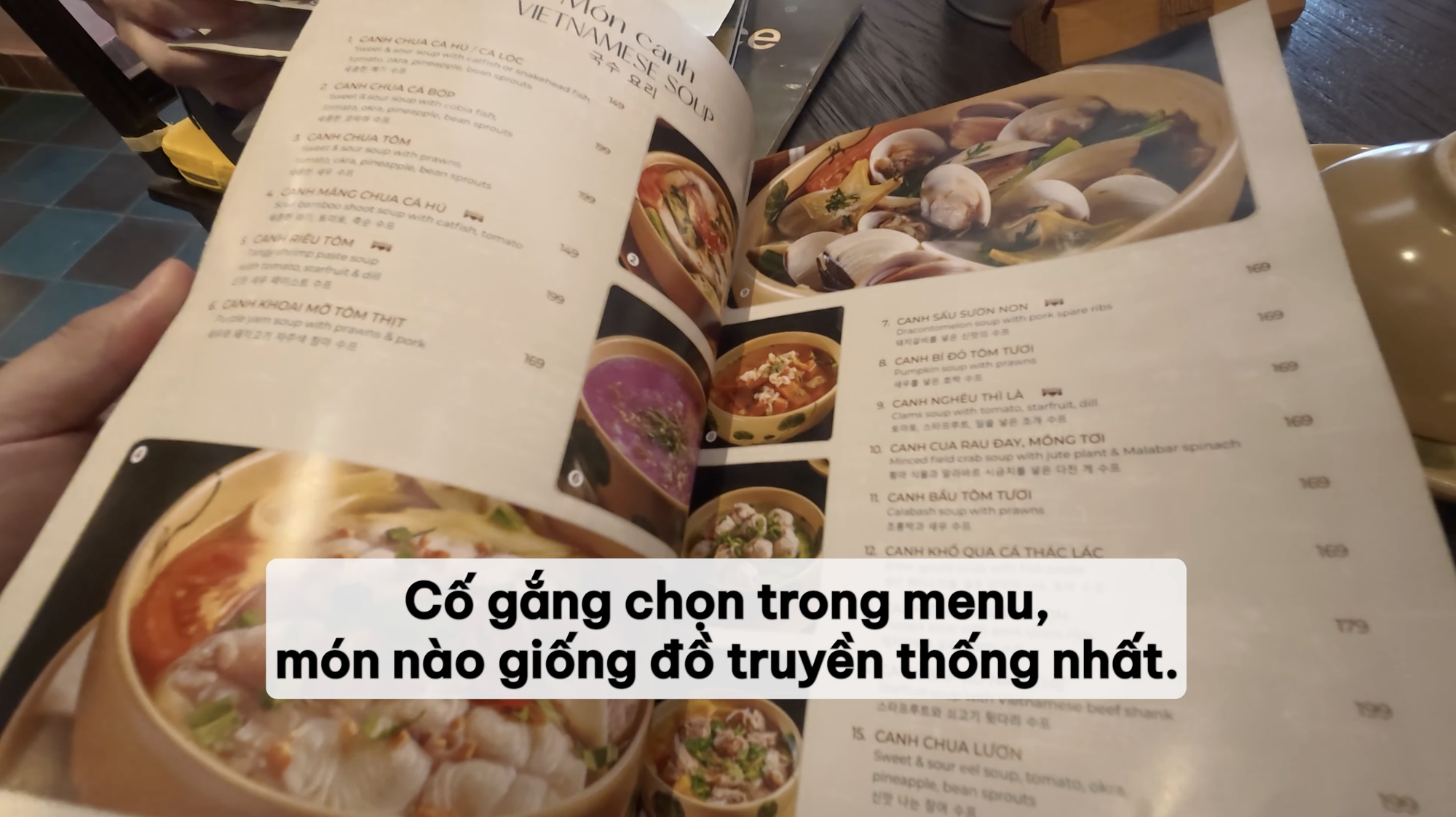 Chuyện cặp vợ chồng kh&aacute;ch H&agrave;n bị bỏ lại giữa th&agrave;nh phố m&ugrave;a Tết vừa qua- Ảnh 12.