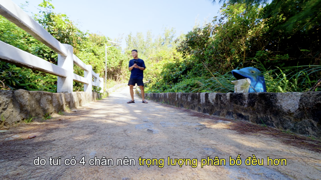 Bị b&oacute;c phốt th&aacute;i độ chảnh chọe nhưng 