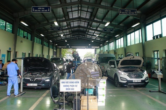 Kiểm định kh&iacute; thải xe &ocirc; t&ocirc; nghi&ecirc;m ngặt từ 1 - 3 - 2026 để bảo vệ m&ocirc;i trường - Ảnh 1.