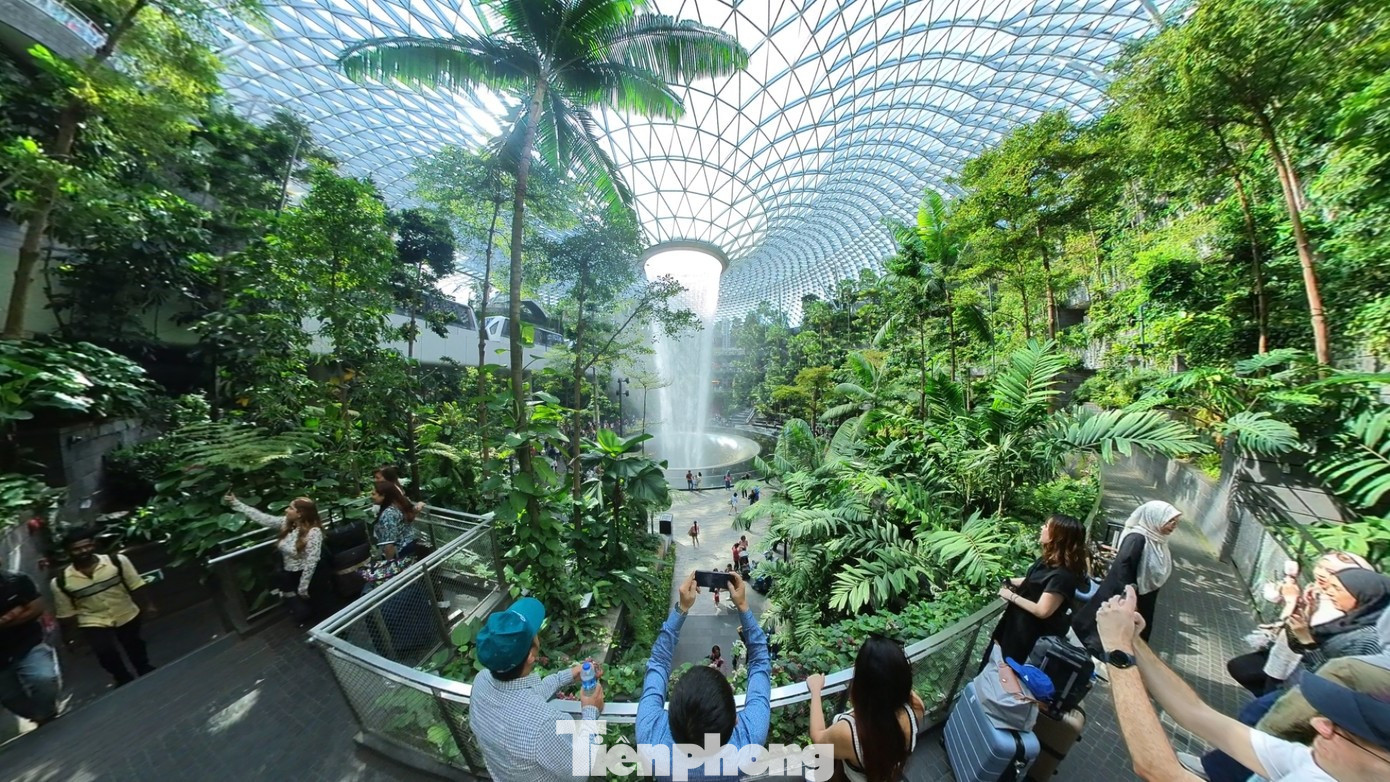 16 tỷ USD làm sân bay Long Thành: Nhìn vào đẳng cấp Changi, Incheon và tham vọng Bắc Kinh - Ảnh 2.