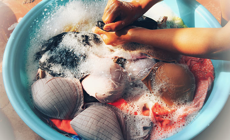 5 kiểu giặt đồ l&oacute;t "nu&ocirc;i vi khuẩn", "mời gọi" ung thư nhưng CỰC HIẾM chị em n&agrave;o chưa từng l&agrave;m trong đời - Ảnh 3.