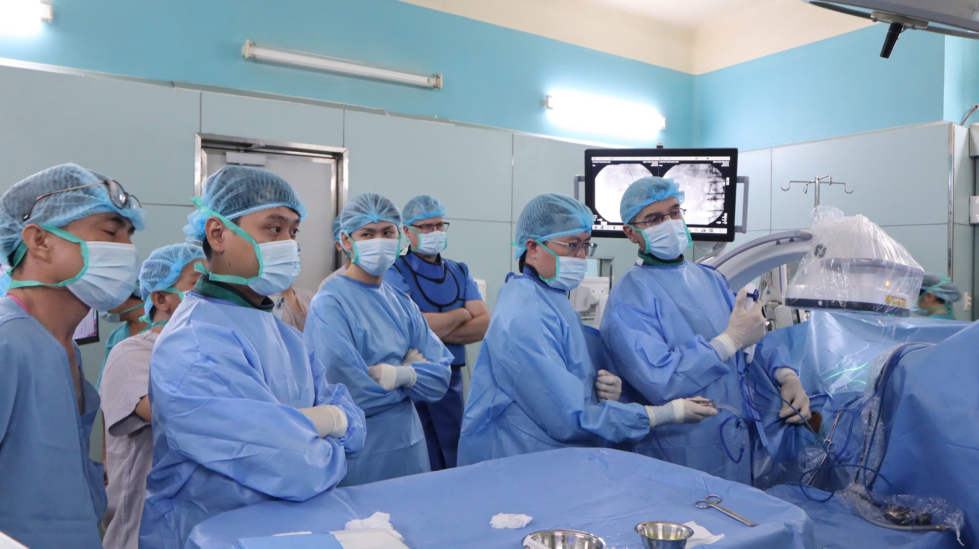 Bệnh viện Bình Dân TPHCM đưa vào sử dụng tòa nhà hiện đại 340 tỉ đồng 22 Bệnh viện Bình Dân TPHCM: Đưa vào sử dụng tòa nhà hiện đại 340 tỉ đồng - Ảnh 4.