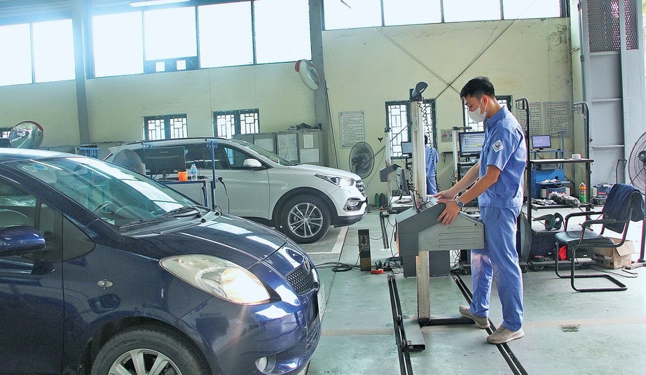 Quy định mới từ 1/3: Tài xế ô tô và xe máy chính thức chuyển sang dùng giấy đăng kiểm điện tử- Ảnh 2. Quy định mới từ 1/3: Tài xế ô tô và xe máy chính thức chuyển sang dùng giấy đăng kiểm điện tử- Ảnh 2.