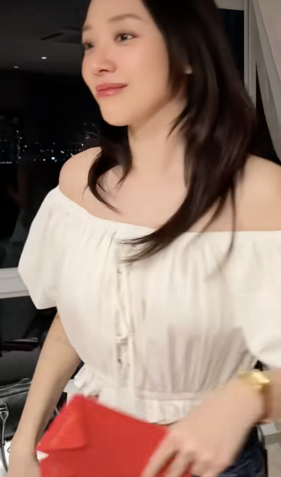 Tóc Tiên không né tránh sau ly hôn- Ảnh 2. Tóc Tiên không né tránh sau ly hôn- Ảnh 2.