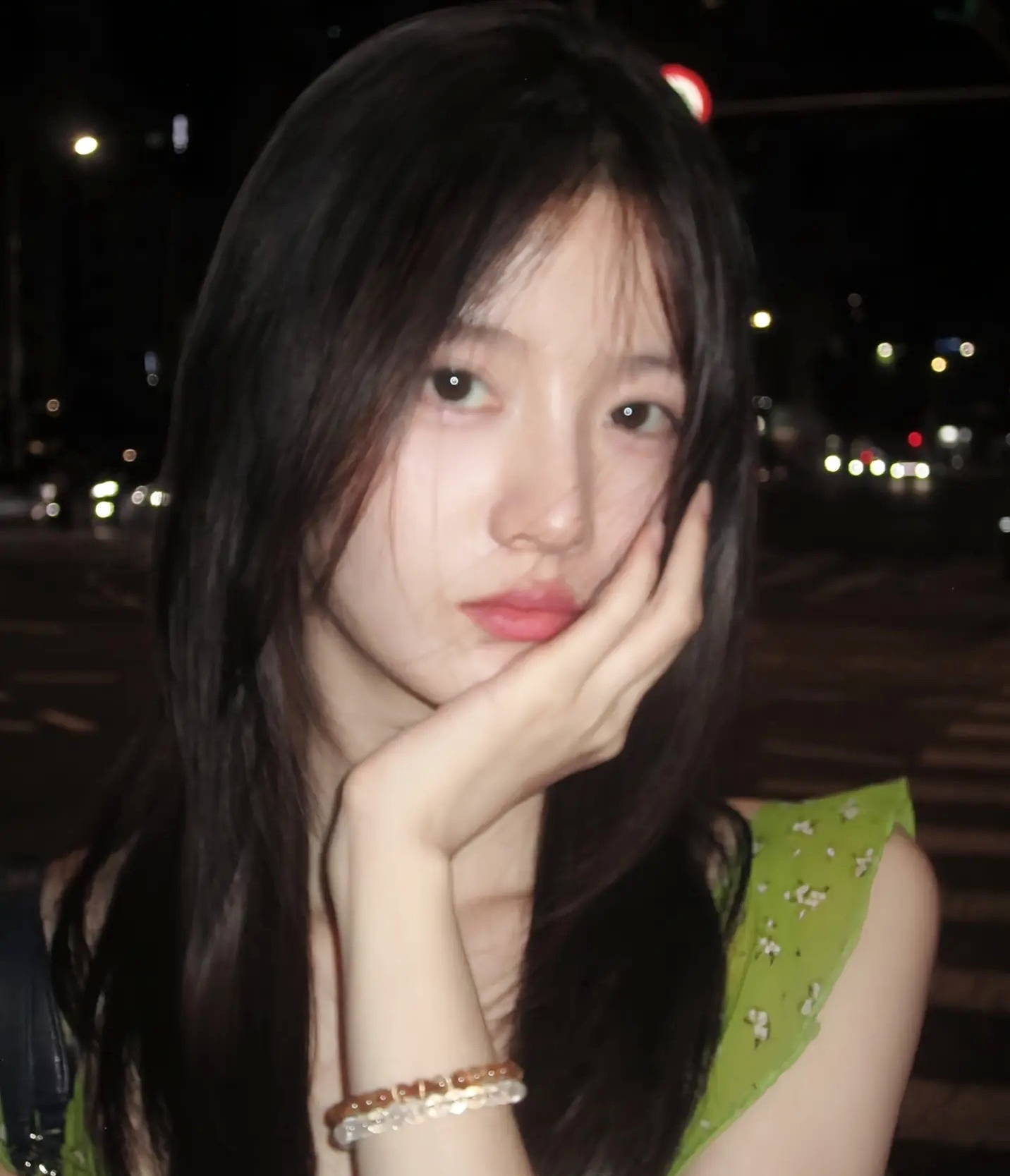 Ngắm dung mạo n&agrave;y sẽ hiểu v&igrave; sao "ch&uacute;ng sinh kh&ocirc;ng b&igrave;nh đẳng":Nhan sắc sinh ra ở vạch đ&iacute;ch, lấy hết tinh hoa tr&ecirc;n đời - Ảnh 13.