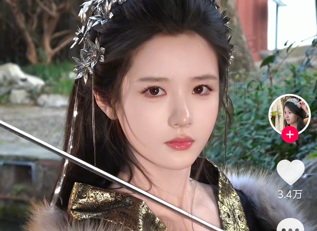 Ngắm dung mạo n&agrave;y sẽ hiểu v&igrave; sao "ch&uacute;ng sinh kh&ocirc;ng b&igrave;nh đẳng":Nhan sắc sinh ra ở vạch đ&iacute;ch, lấy hết tinh hoa tr&ecirc;n đời - Ảnh 2.