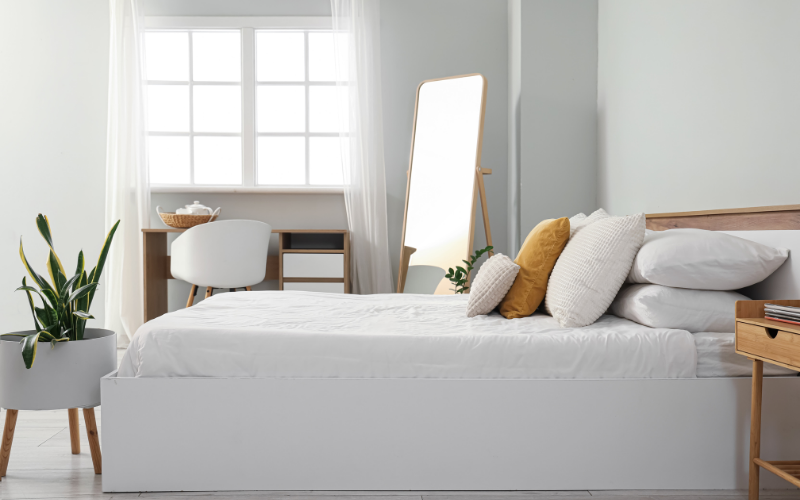 Chuy&ecirc;n gia phong thủy n&oacute;i g&igrave; về hướng k&ecirc; giường để &ldquo;ngủ một đ&ecirc;m, nhẹ l&ograve;ng cả th&aacute;ng&rdquo; - Ảnh 2.