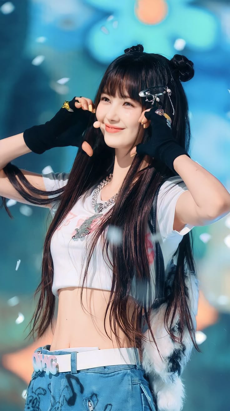 Dấu chấm hết của thiên thần lai phiền nhất showbiz: Ảnh bị gỡ, thông tin bị xóa sạch, đào đâu ra 800 tỷ trả nợ- Ảnh 4.