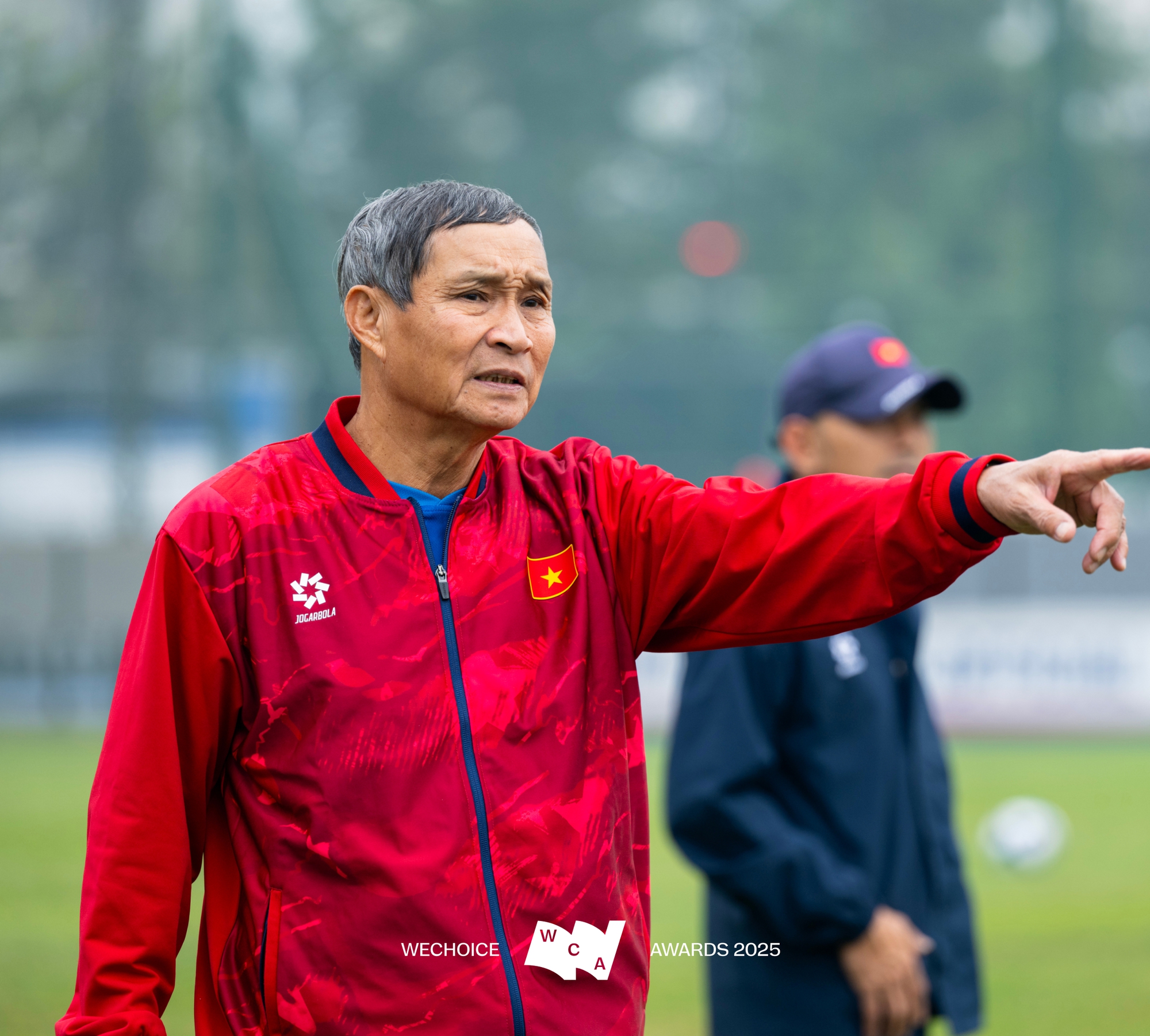 HLV 75 tuổi Mai Đức Chung của đội tuyển nữ Việt Nam: “Thắng thì các con nhận, thua thì bác chịu” - Ảnh 13. HLV 75 tuổi Mai Đức Chung của đội tuyển nữ Việt Nam: “Thắng thì các con nhận, thua thì bác chịu” - Ảnh 13.