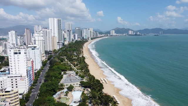 Vinhomes của tỷ phú Phạm Nhật Vượng rót 285.000 tỷ xây siêu đô thị hơn 10.000ha tại Khánh Hòa - Ảnh 1. Vinhomes của tỷ phú Phạm Nhật Vượng rót 285.000 tỷ xây siêu đô thị hơn 10.000ha tại Khánh Hòa - Ảnh 1.