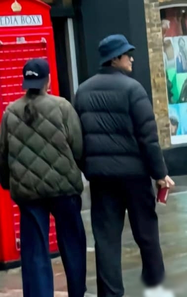 Mỹ nhân gen Z nói xấu cả showbiz chia tay bạn trai diễn viên hơn 10 tuổi, đang rao bán gấp căn hộ hạng sang- Ảnh 4. Mỹ nhân gen Z nói xấu cả showbiz chia tay bạn trai diễn viên hơn 10 tuổi, đang rao bán gấp căn hộ hạng sang- Ảnh 4.