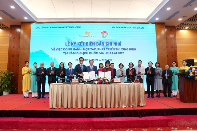 Vietnam Airlines hợp t&aacute;c c&ugrave;ng Cục Du lịch Quốc gia Việt Nam ra mắt chuỗi hoạt động &ldquo;Bay cao kh&aacute;t vọng Việt Nam&rdquo; - Ảnh 1.