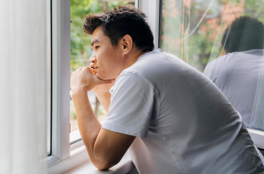 Sống chung với mẹ kế, t&ocirc;i chỉ cần vắng nh&agrave; l&agrave; b&agrave; sẽ ra v&agrave;o kiểm tra ph&ograve;ng ngủ của t&ocirc;i- Ảnh 1.