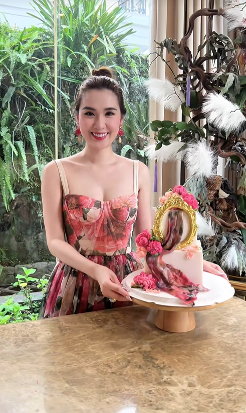 “Ngọc Loan làm thế không sợ người ta nghĩ quẩn à?”- Ảnh 15.