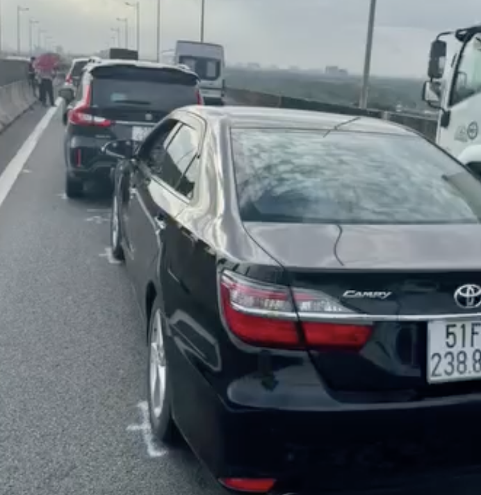 Lỗi chuyển l&agrave;n cao tốc nguy hiểm t&agrave;i xế cần ch&uacute; &yacute; trong dịp Tết 2026 - Ảnh 1.