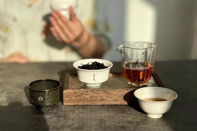 4 kiểu uống tr&agrave; được đưa v&agrave;o "danh s&aacute;ch tổn thương gan": D&ugrave; th&iacute;ch bao nhi&ecirc;u cũng phải ngậm miệng- Ảnh 3.