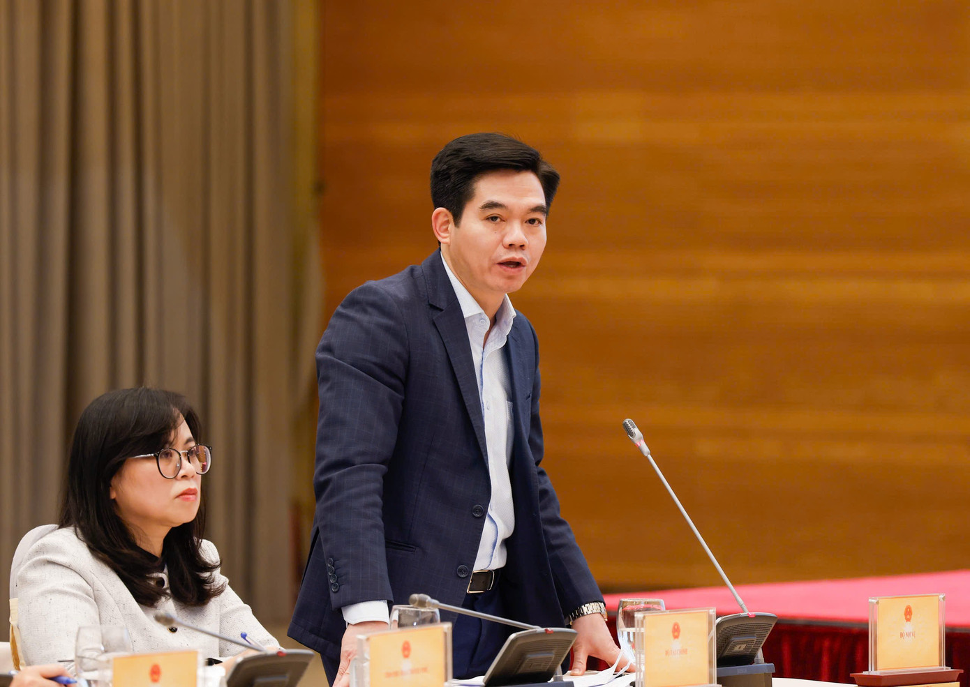 Tiền lương và thưởng Tết Nguyên đán 2025 tăng mạnh , cải thiện đời sống người lao động - Ảnh 1.