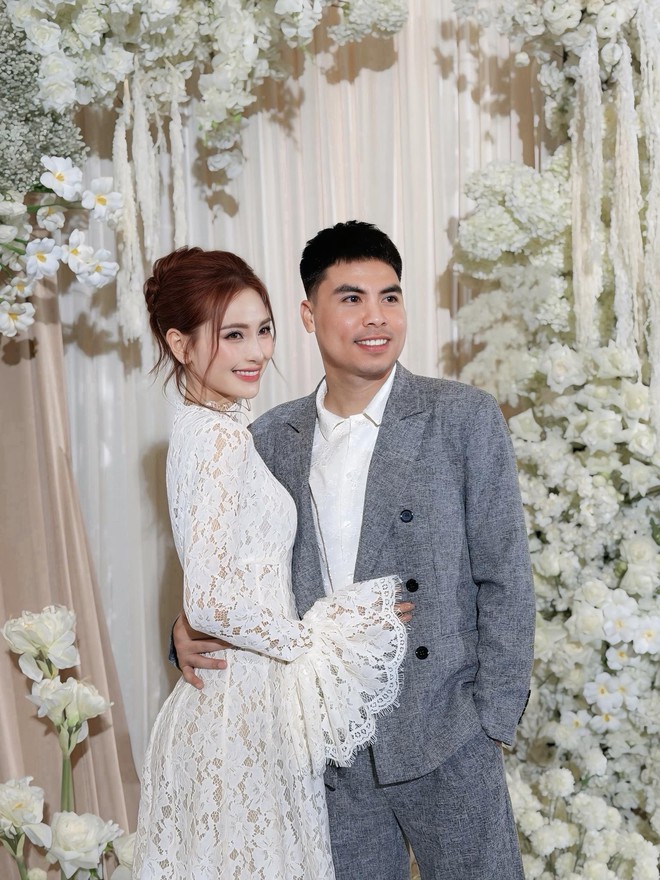 MC Huyền Trang Mù Tạt khoe visual xinh đẹp sắc sảo chụp ảnh cưới cùng tuyển thủ U23 Việt Nam từng chấn động Thường Châu- Ảnh 4.