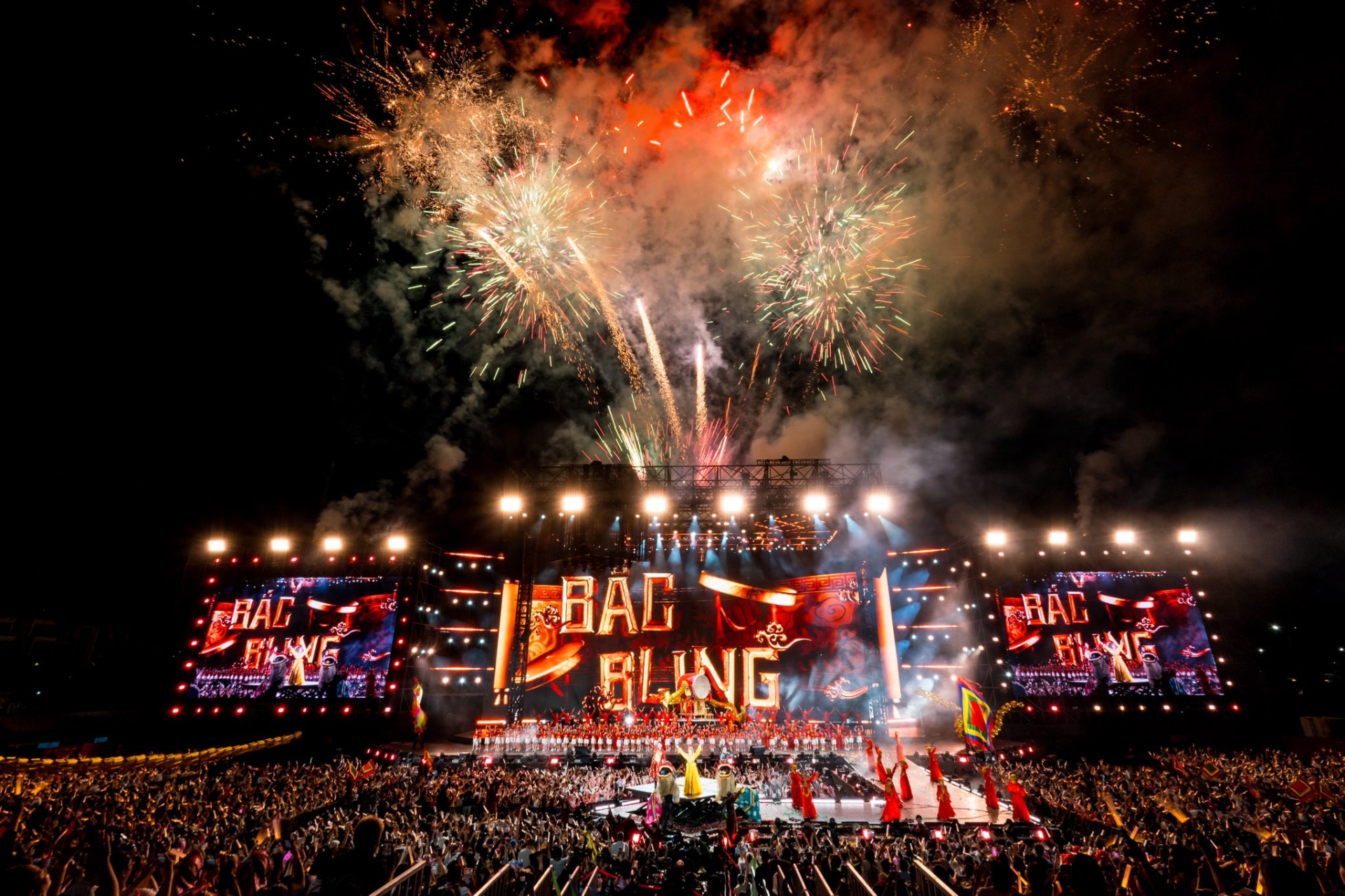 Nữ ca sĩ được Bộ VH-TT-DL vinh danh: Tổ chức fan-concert 8000 người, cả dàn sao hạng A góp vui- Ảnh 17.