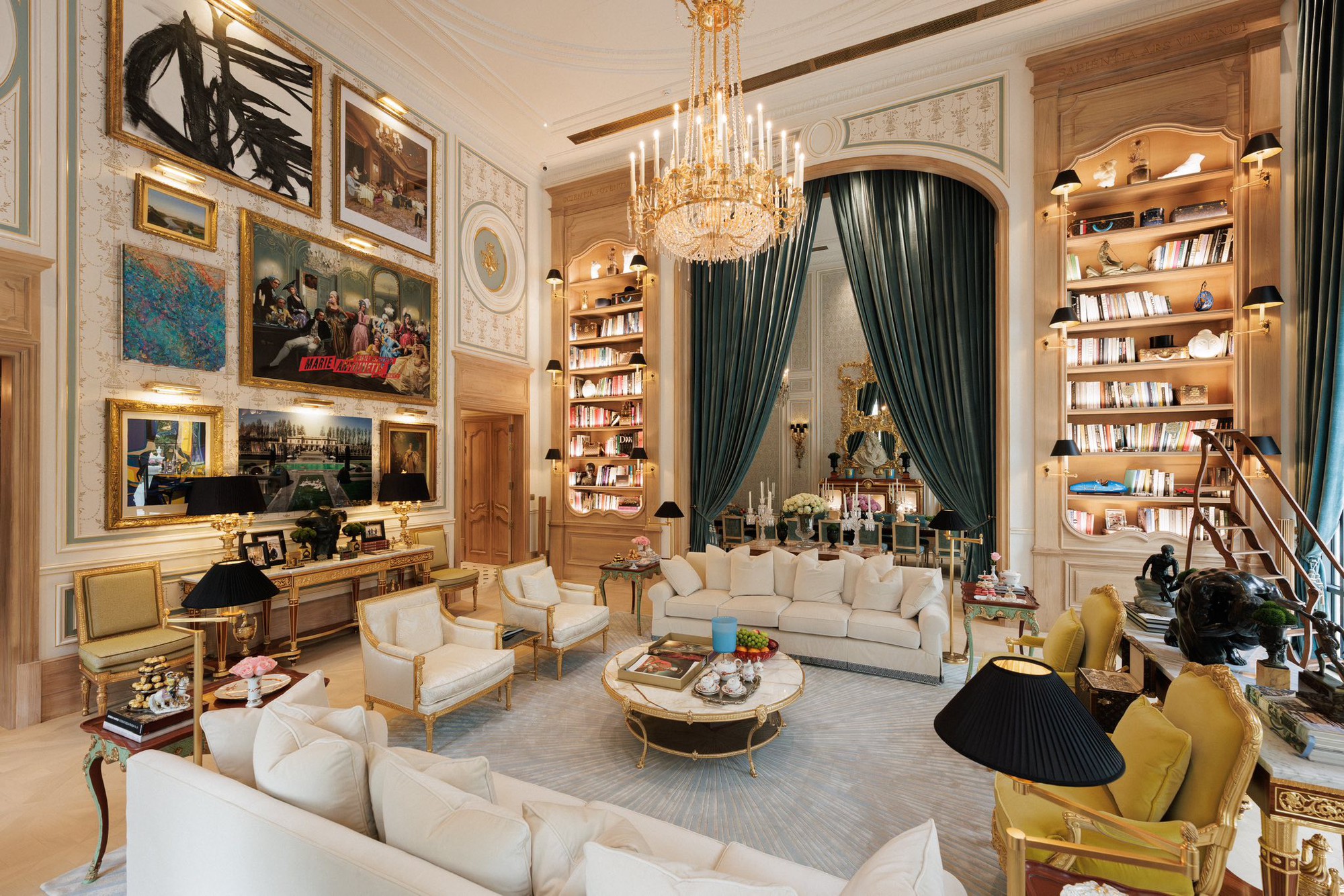 Th&aacute;i C&ocirc;ng phản ph&aacute;o- Ảnh 2.