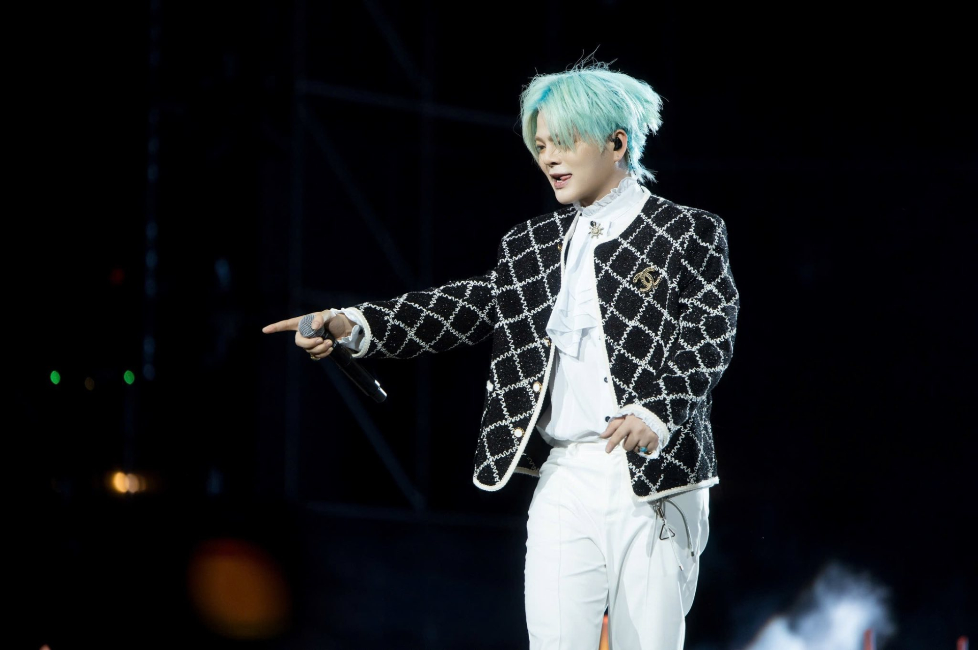 Nữ ca sĩ được Bộ VH-TT-DL vinh danh: Tổ chức fan-concert 8000 người, cả dàn sao hạng A góp vui- Ảnh 13.