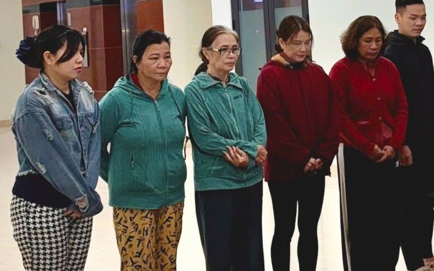 Khởi tố t&agrave;i xế vượt ẩu g&acirc;y tai nạn l&agrave;m 2 người tử vong ở L&acirc;m Đồng - Ảnh 2.