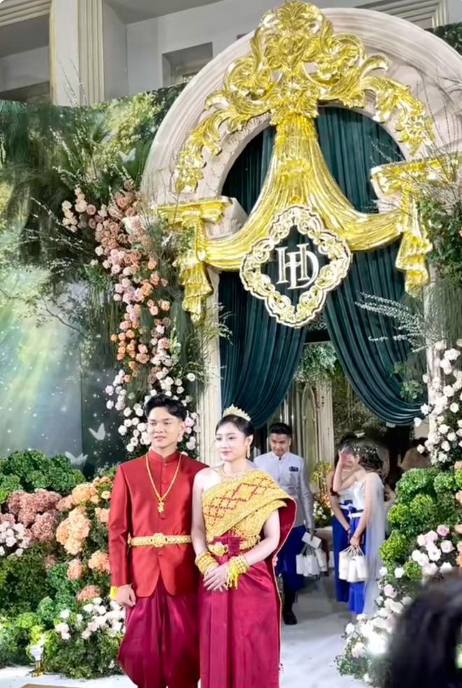 Đám cưới trăm tỷ của cô dâu Tây Ninh: Lý do chú rể Campuchia gia thế khủng vẫn ở rể, còn "lép vế" vợ- Ảnh 1.