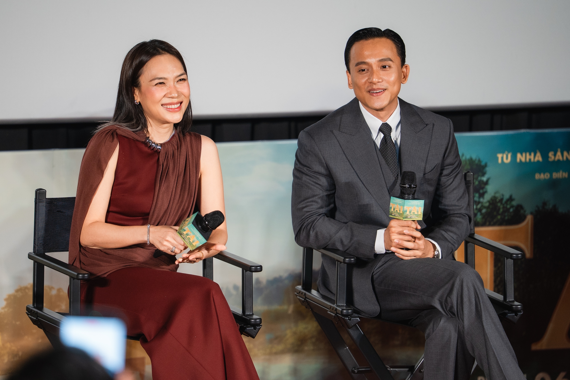 Mai Tài Phến: “Tôi không bình tĩnh được thì xoay qua thấy cô Tâm, giống như ổ khóa có chìa khóa vậy” - Ảnh 2.