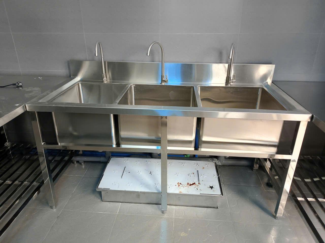 Gia c&ocirc;ng inox theo y&ecirc;u cầu & thiết bị inox bếp c&ocirc;ng nghiệp: Giải ph&aacute;p may đo tối ưu cho năm 2026 - Ảnh 4.