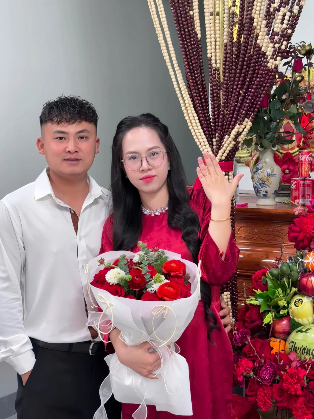 Bị nghi "ly hôn 3 năm còn cưới hỏi lại để nhận vàng khởi nghiệp", cô dâu Thanh Hoá: Mình đang mang thai lần 3!- Ảnh 1.